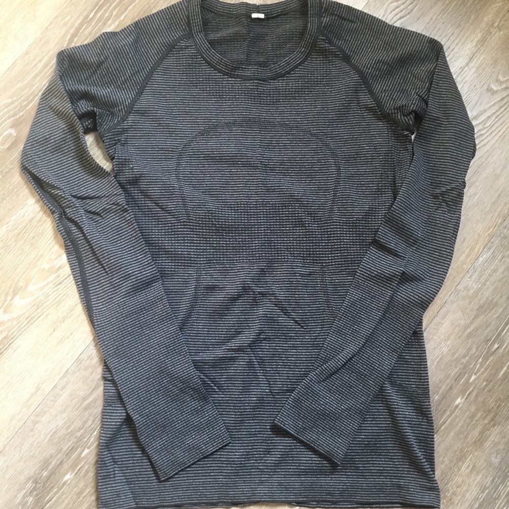 Lululemon swiftly tech long sleeve size 6